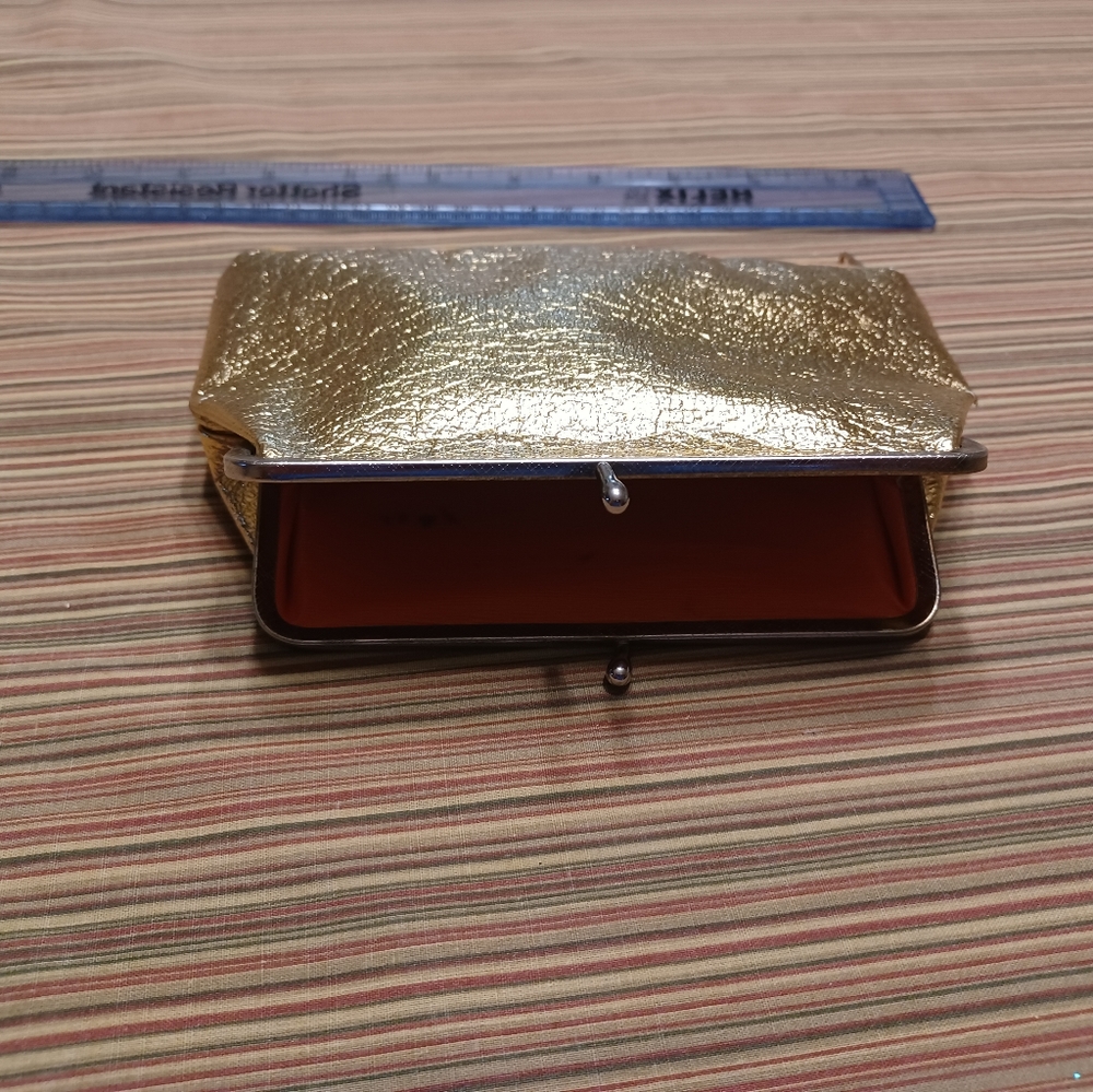 Purse - Picture 2 of 3